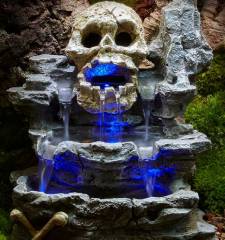Zoo Med ReptiRapids LED Waterfall Medium Skull Rock