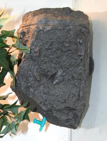 Pet Tekk Magnatural Reptile Dripper Granite